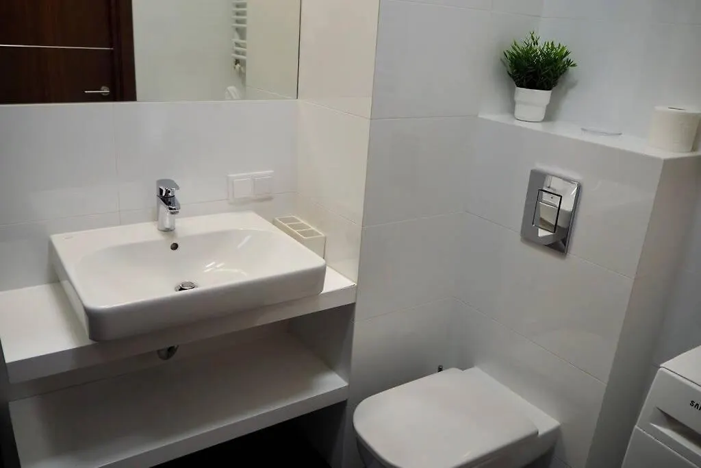 Wilanow Apartment Close To Town Hall And Palace Varşova Polonya
